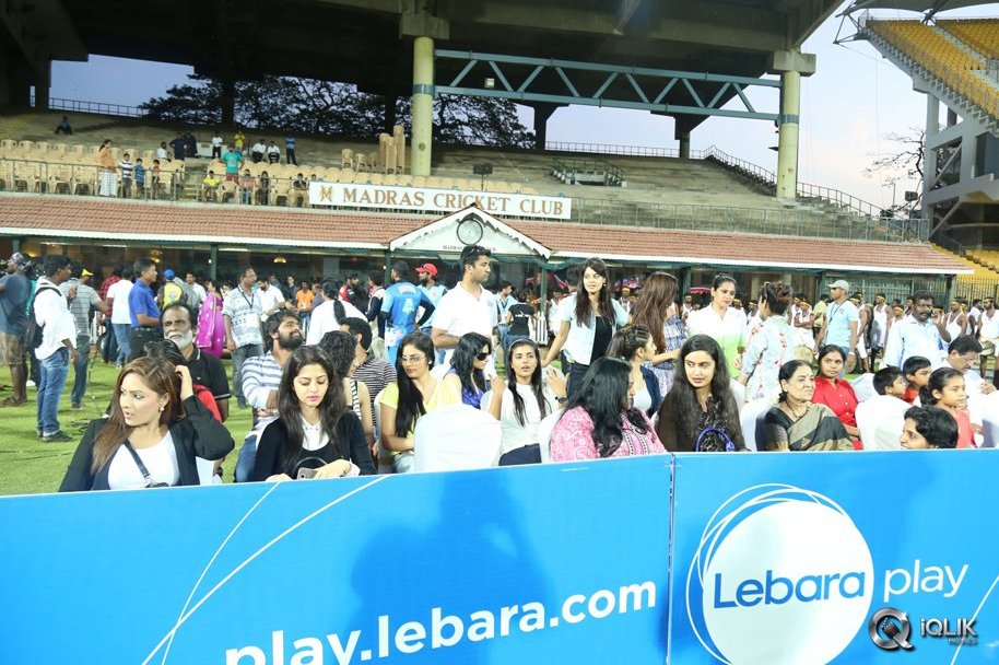 Celebs-at-Nadigar-Sangam-Lebaras-Natchathira-Cricket-Match